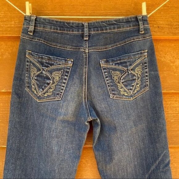 Cosmopolitan Jeanwear Blue Embroidered Bootcut Midrise Denim Loose Fit Jeans - Picture 10 of 12